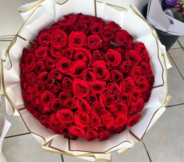Centenario de Amor: arreglo de rosas hecho en nuestro taller